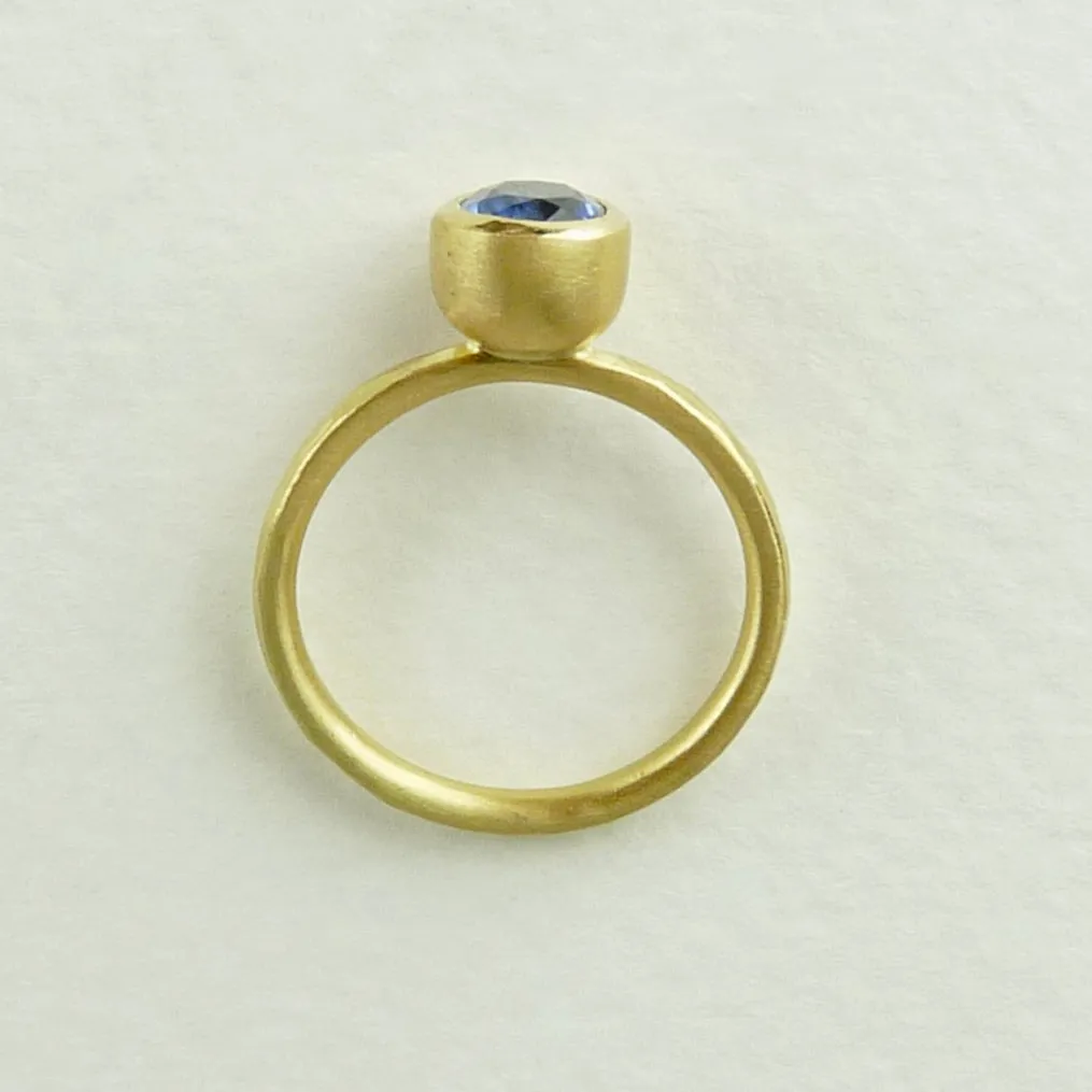 18ct Gold Sapphire Ring