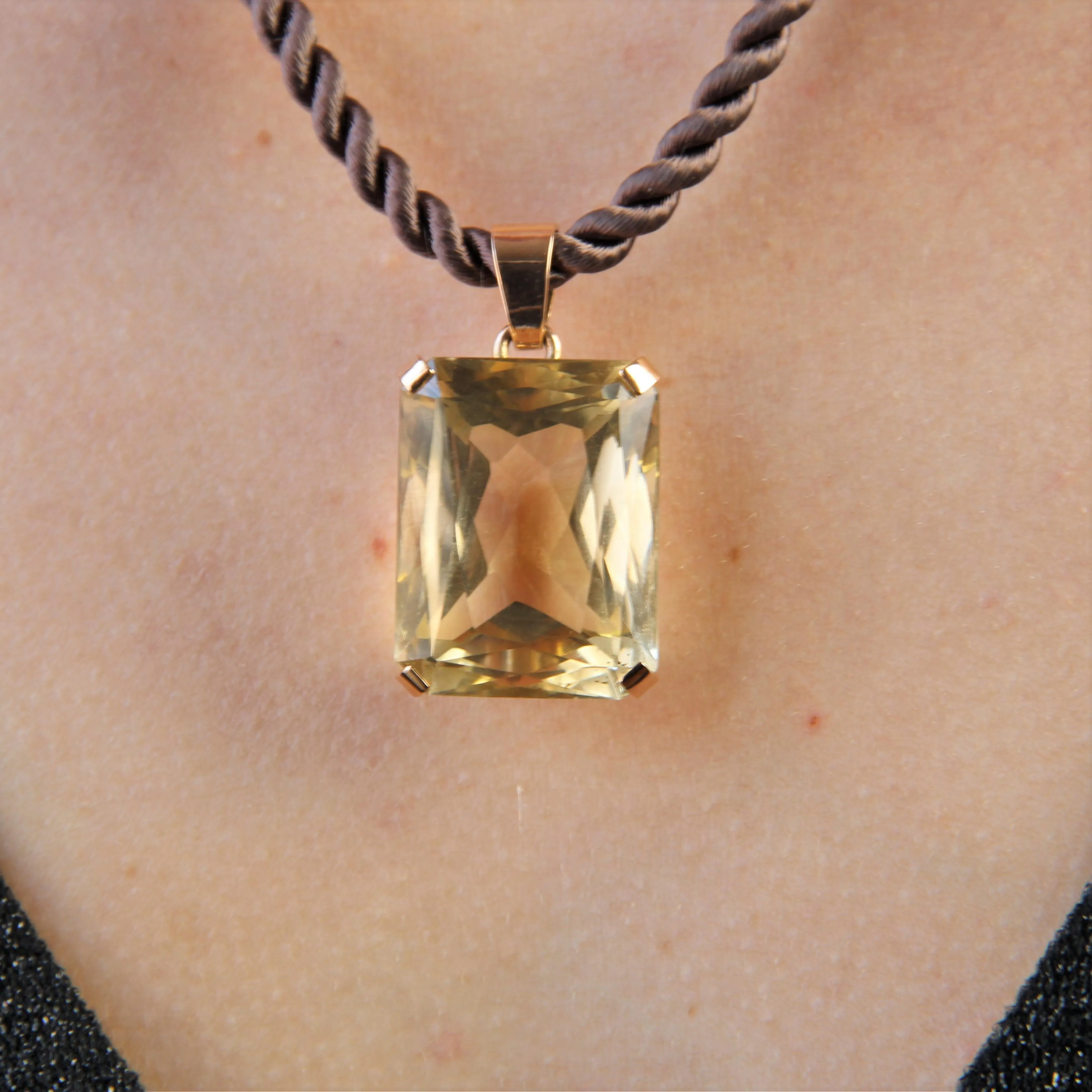 1960 48 Carats Citrine 18 Karat Rose Gold Retro Pendant