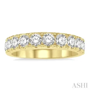 2 ctw 11 Stone Round Cut Diamond Wedding Band in 14K Yellow Gold