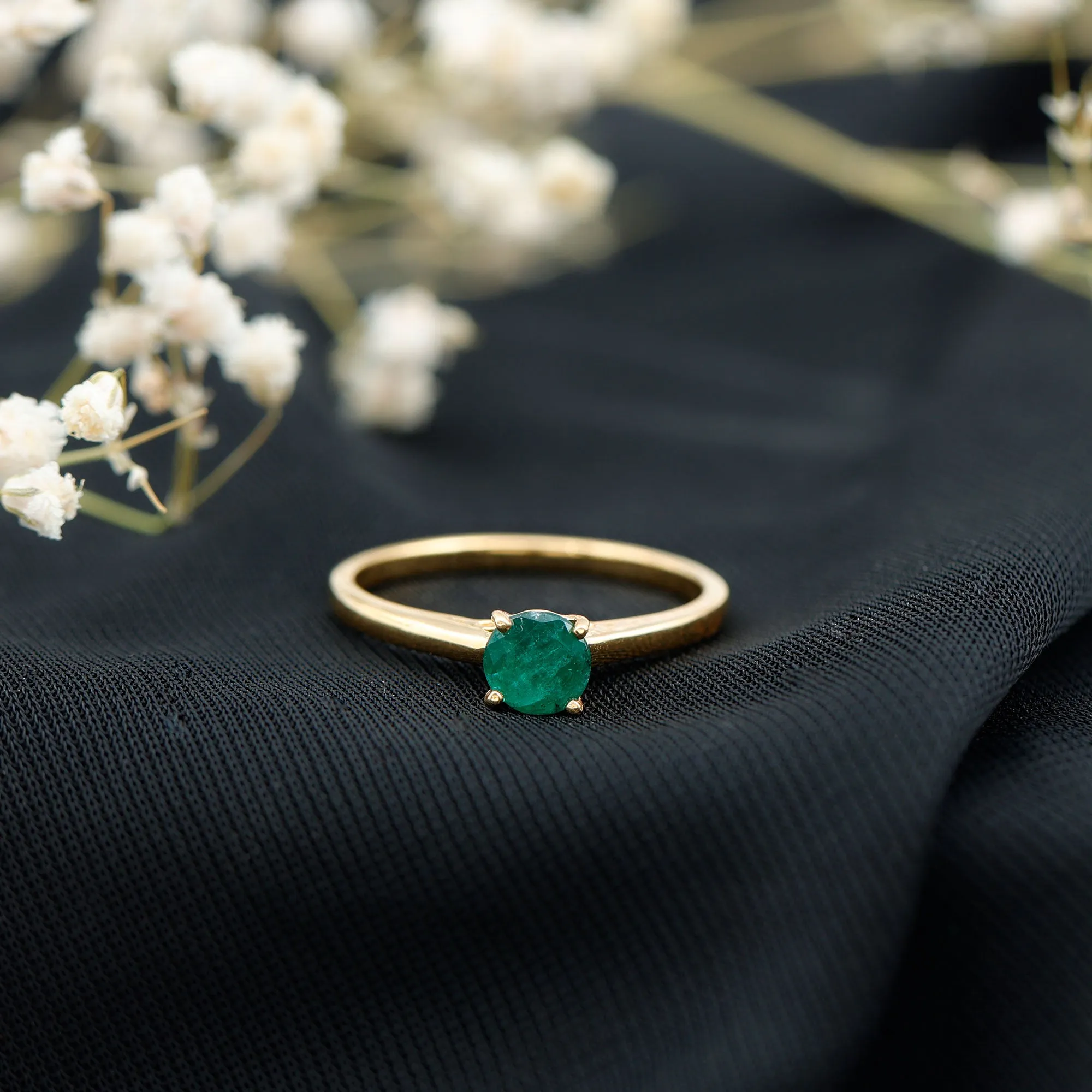 5 MM Simple Round Cut Solitaire Emerald Gold Ring