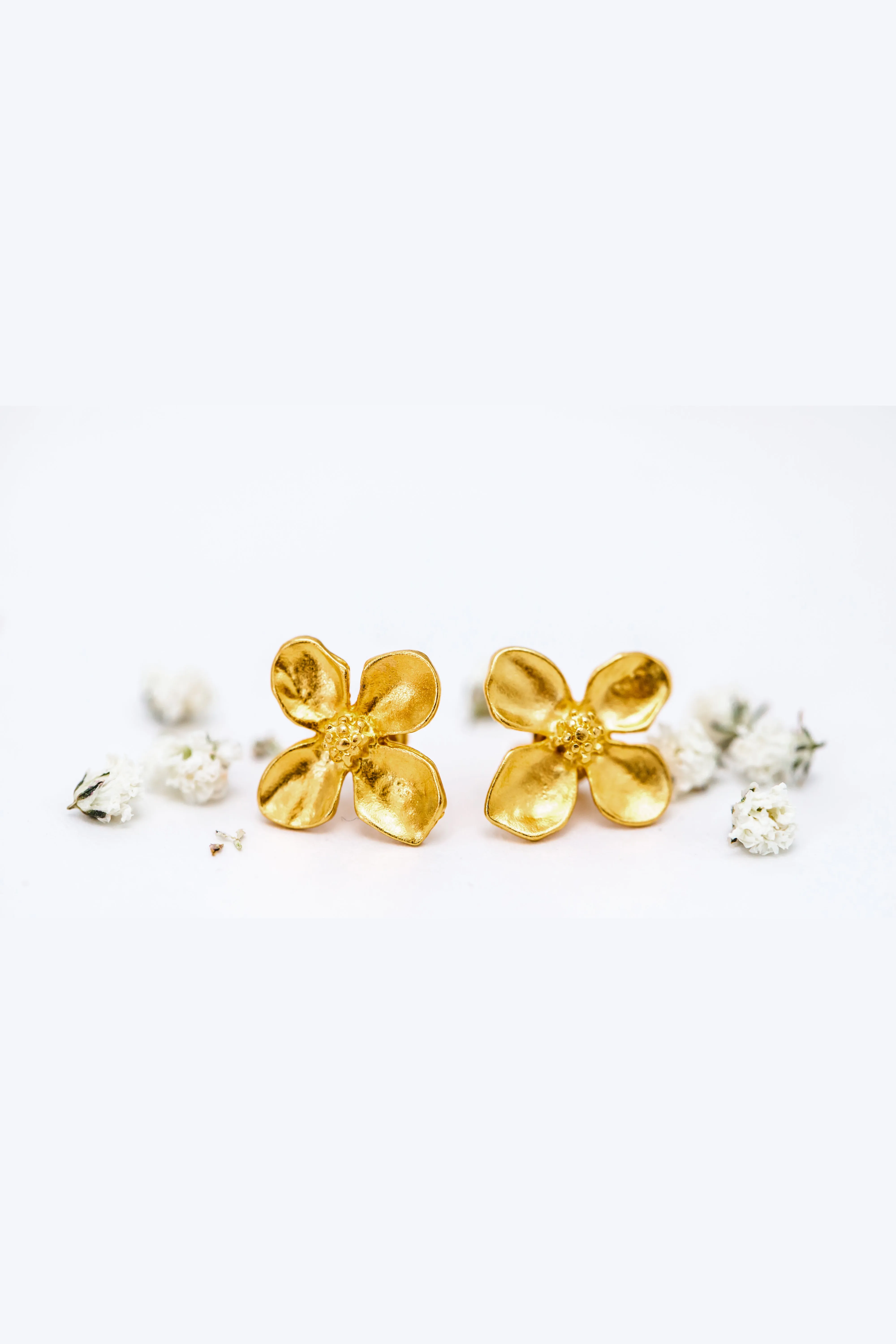 dogwood studs {gold}