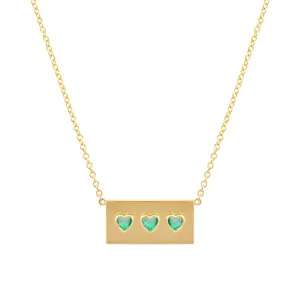 Ellen Plate with 3 Heart-Cut Emerald Detail Necklace