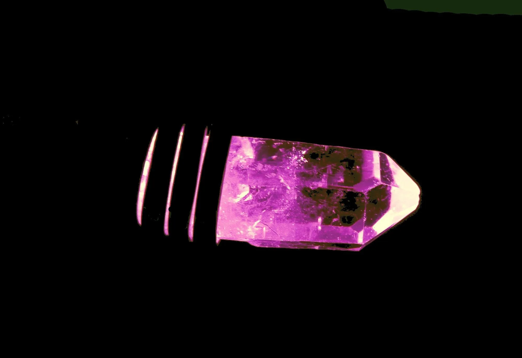 Light Up Hot Pink Quartz LED Crystal Glow Pendant Necklace