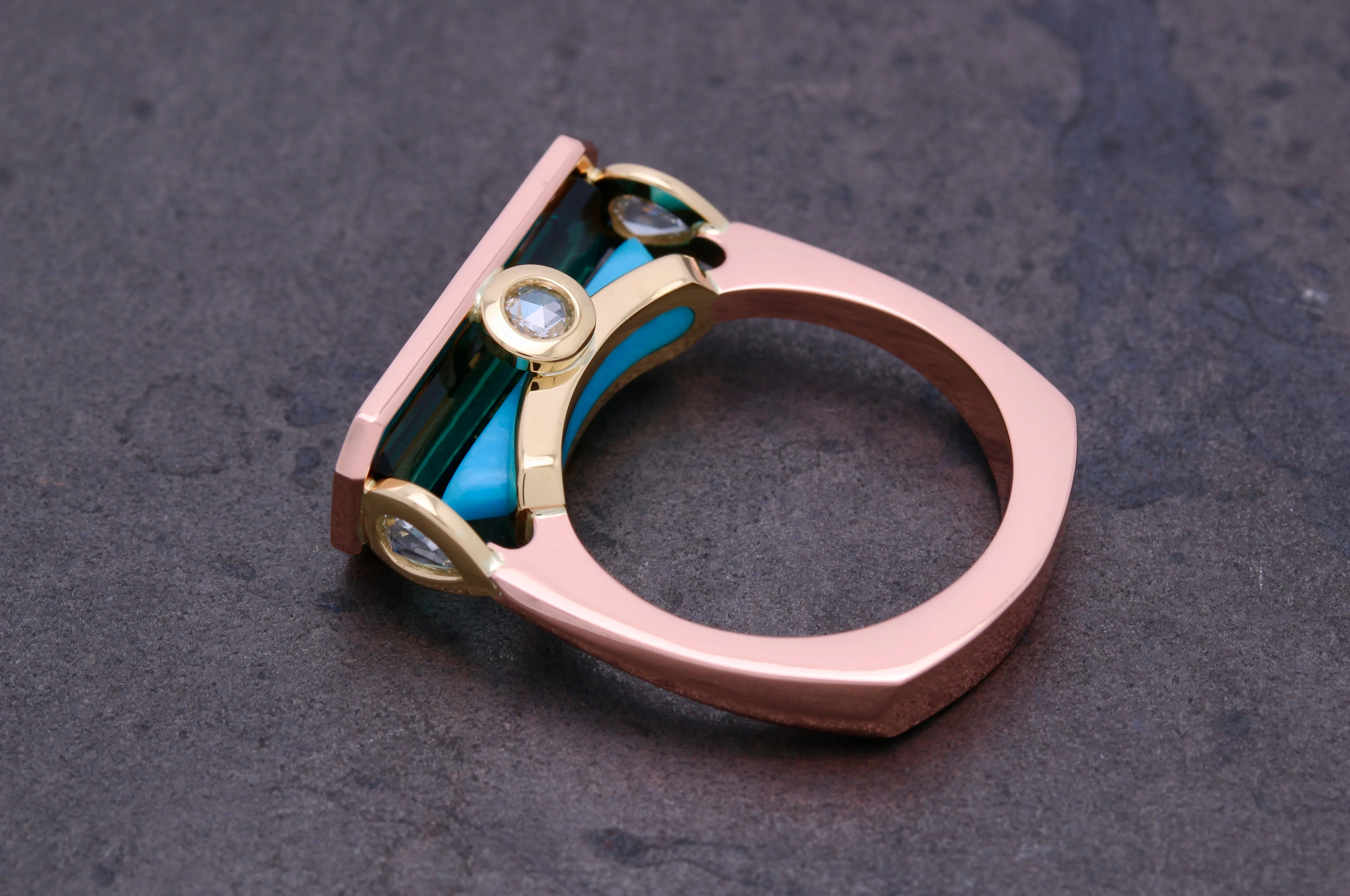 Luchrupan Bleu Ring