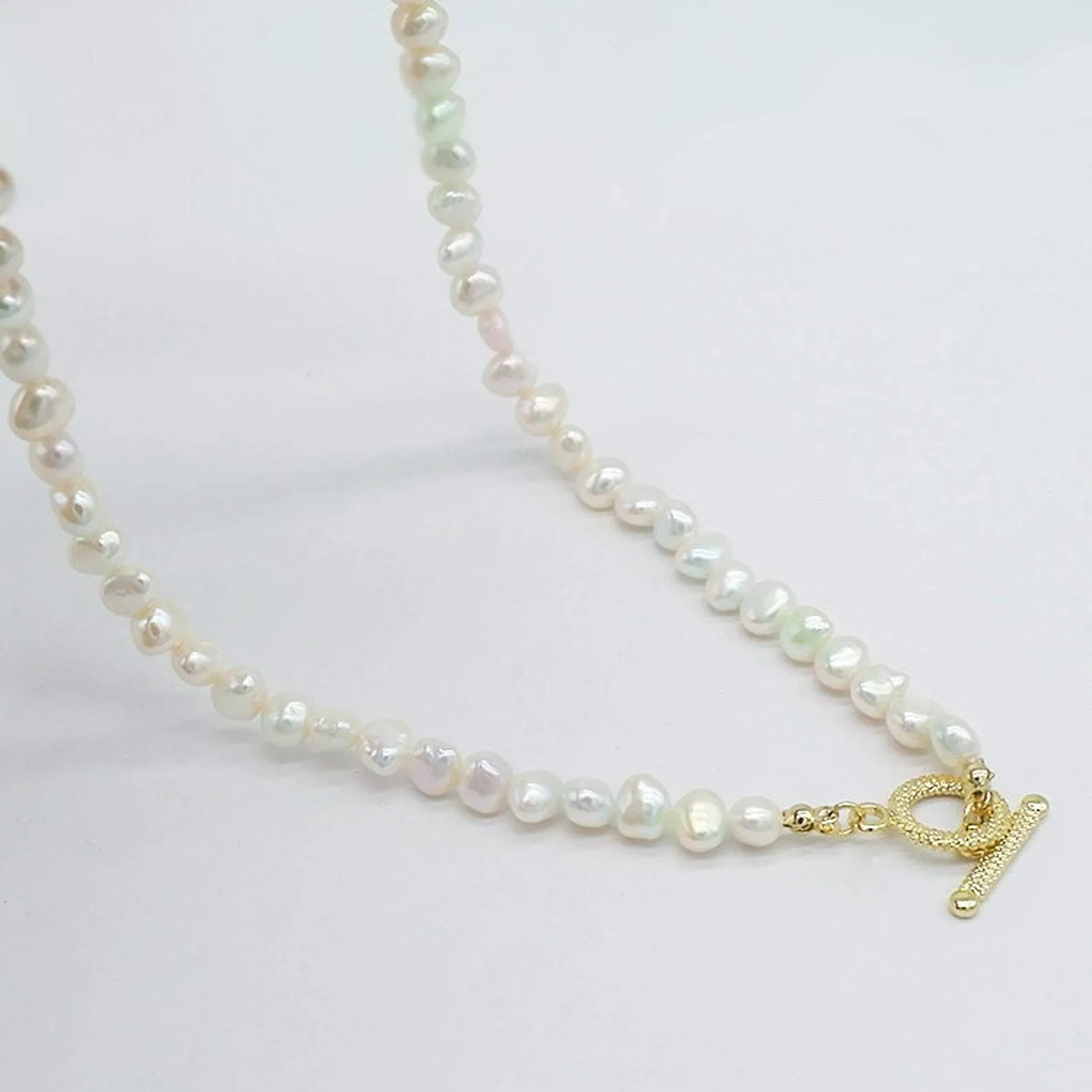 OT Pearl choker