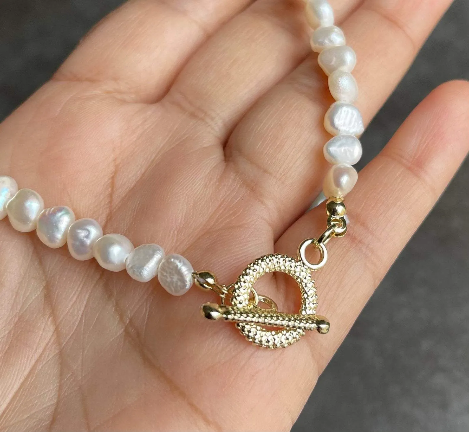 OT Pearl choker