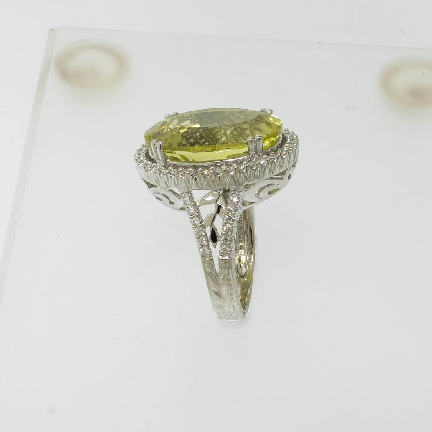 Pre-Owned 14K White Gold Lemon Quartz & Diamond Ring 11CT, Size 6-3/8, 6 DWT