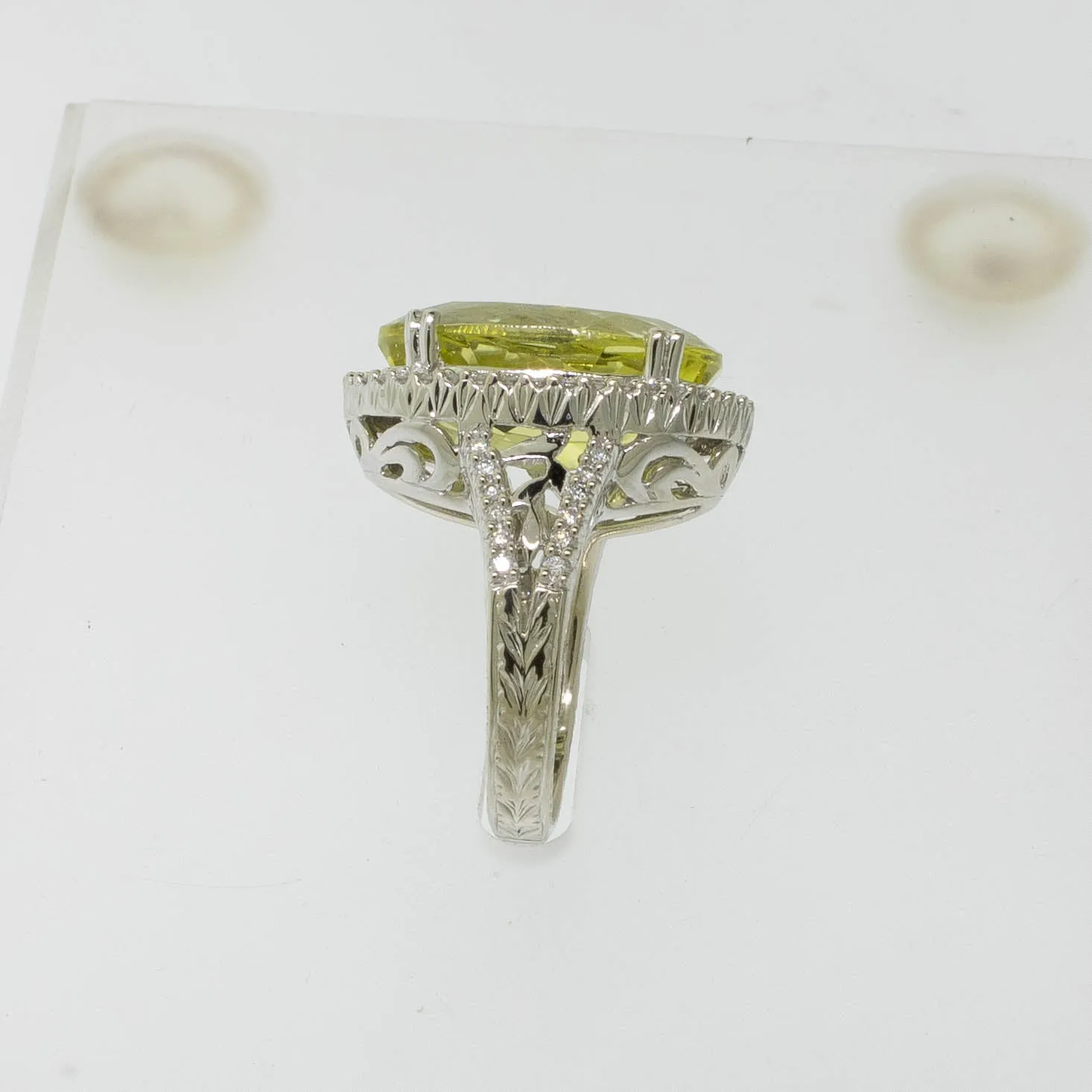 Pre-Owned 14K White Gold Lemon Quartz & Diamond Ring 11CT, Size 6-3/8, 6 DWT