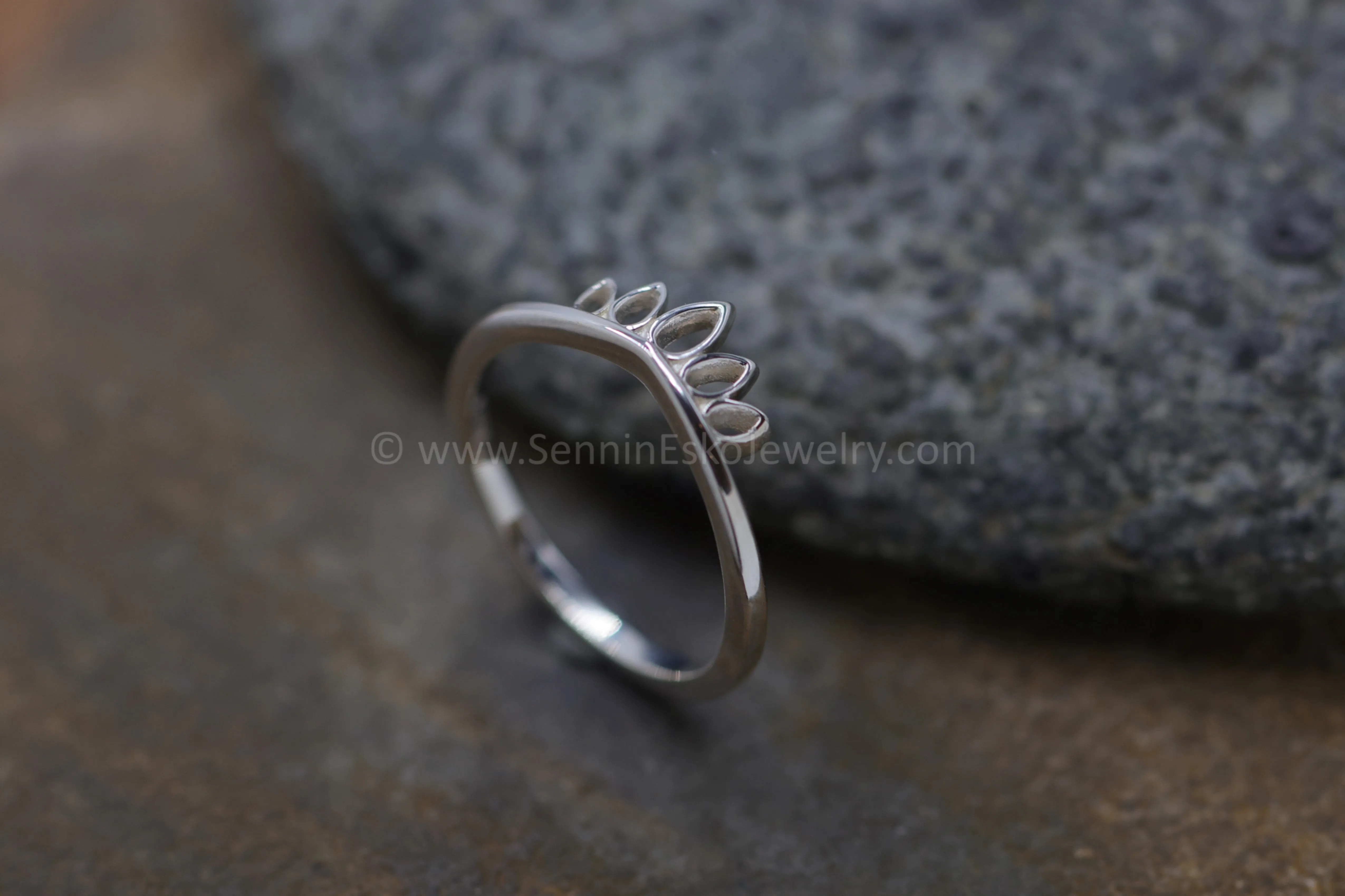 READY TO SHIP Silver Simple Crown Inspired Ring, Size 7