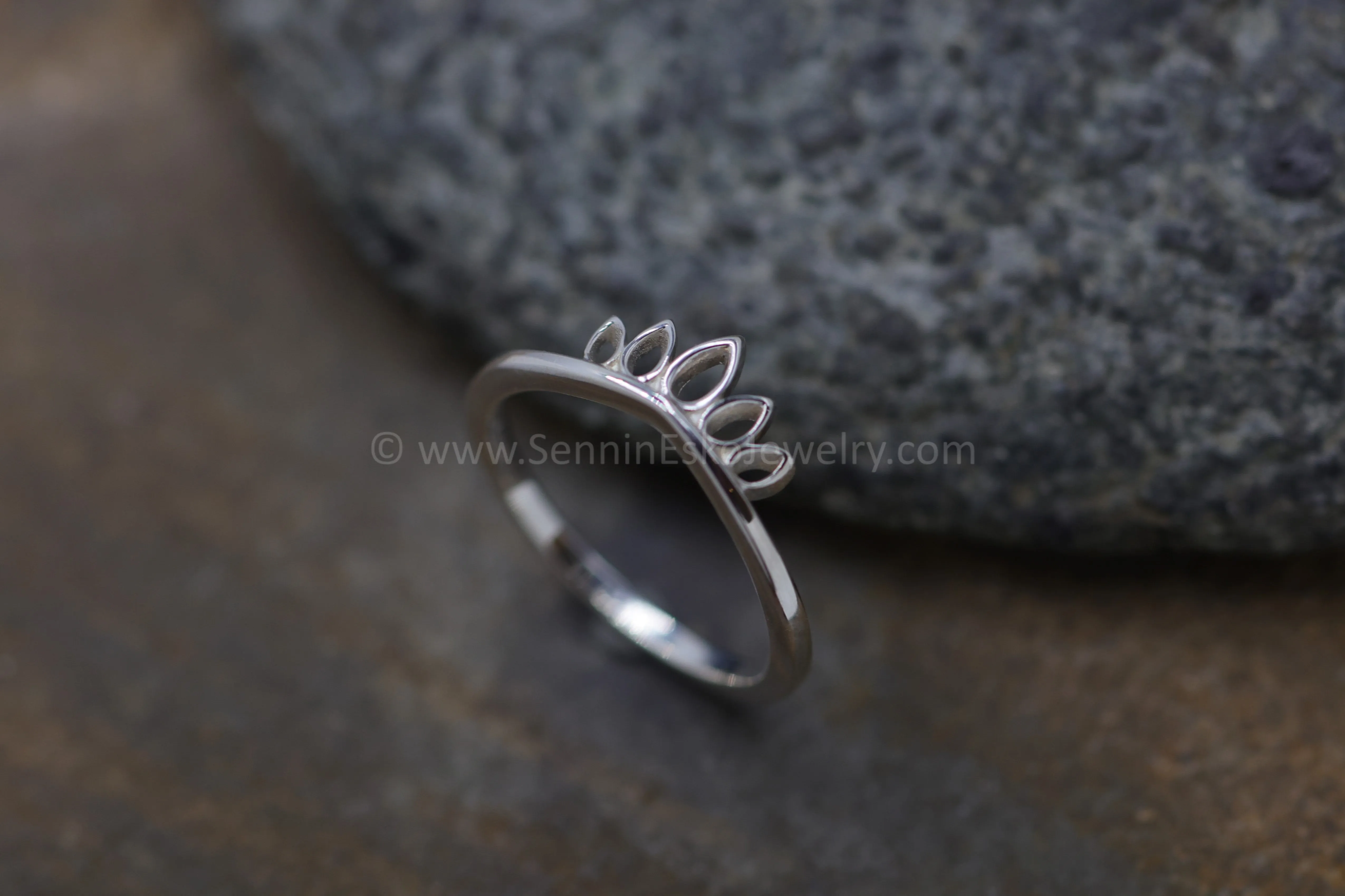 READY TO SHIP Silver Simple Crown Inspired Ring, Size 7