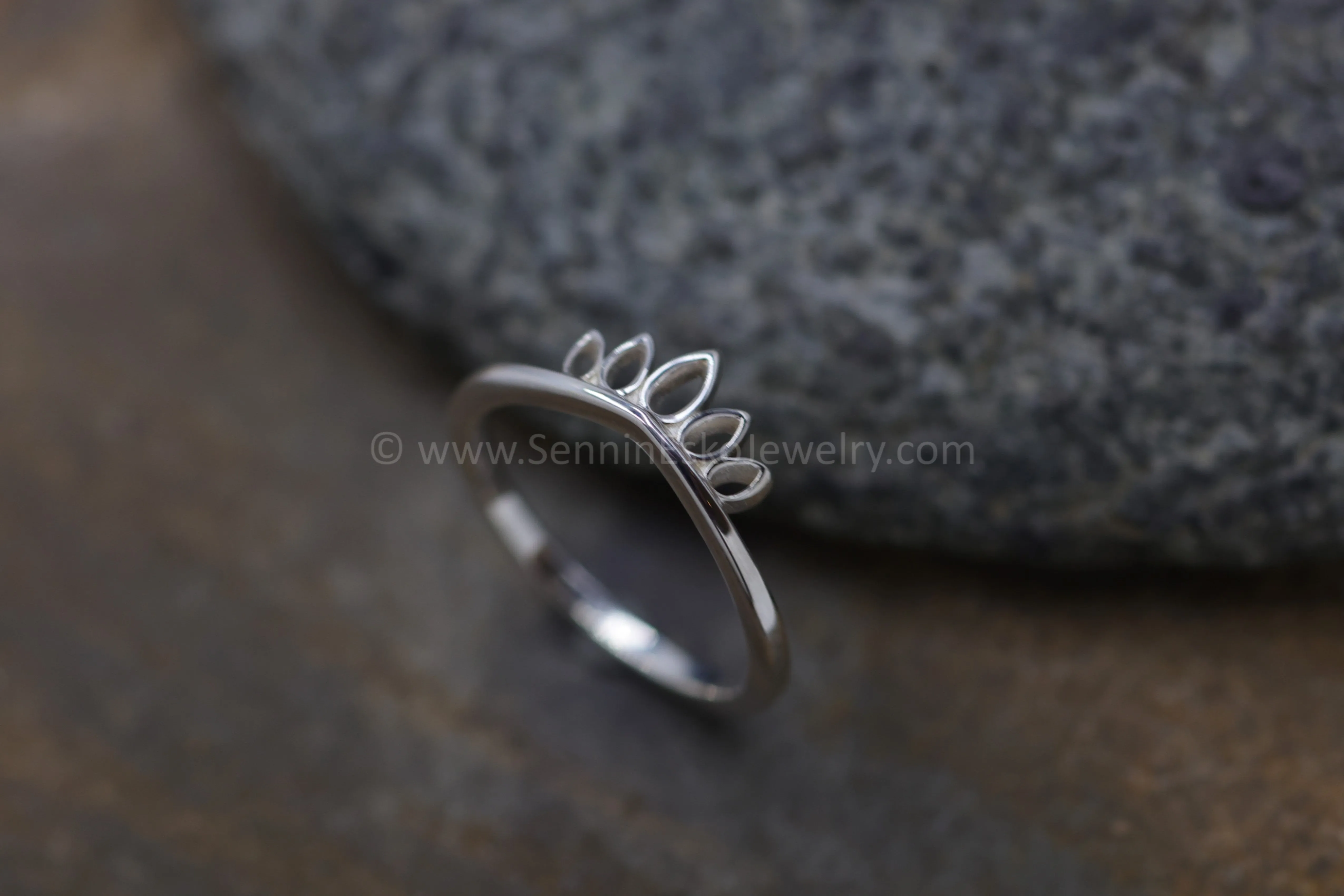 READY TO SHIP Silver Simple Crown Inspired Ring, Size 7